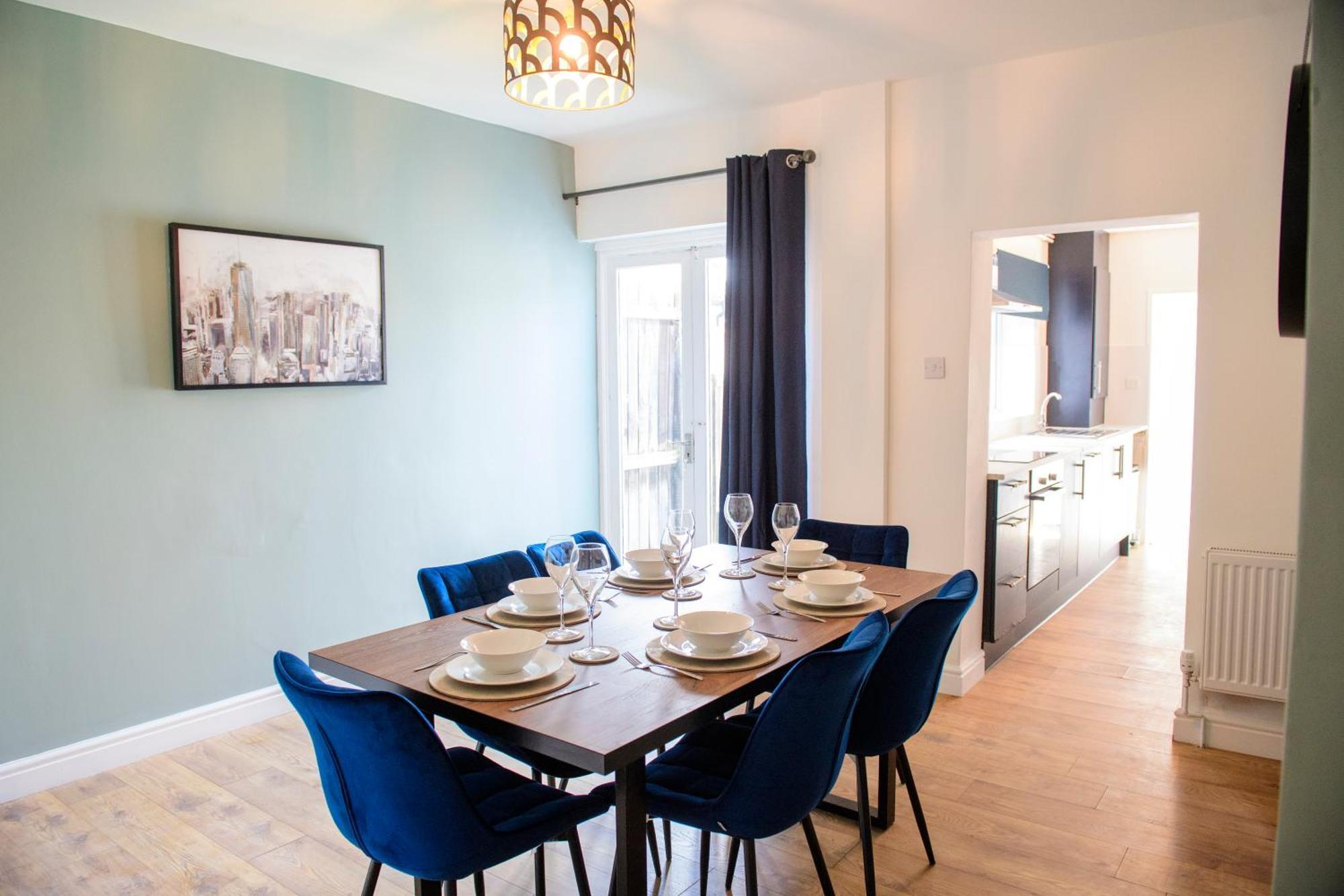 Stunning House - Sleeps 7 - 5 Mins Walk To Lincoln High Street - Parking - Wifi Villa Buitenkant foto