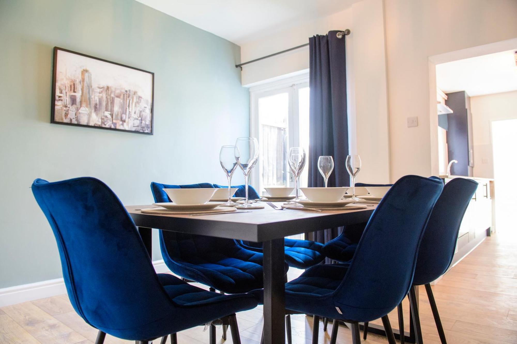 Stunning House - Sleeps 7 - 5 Mins Walk To Lincoln High Street - Parking - Wifi Villa Buitenkant foto
