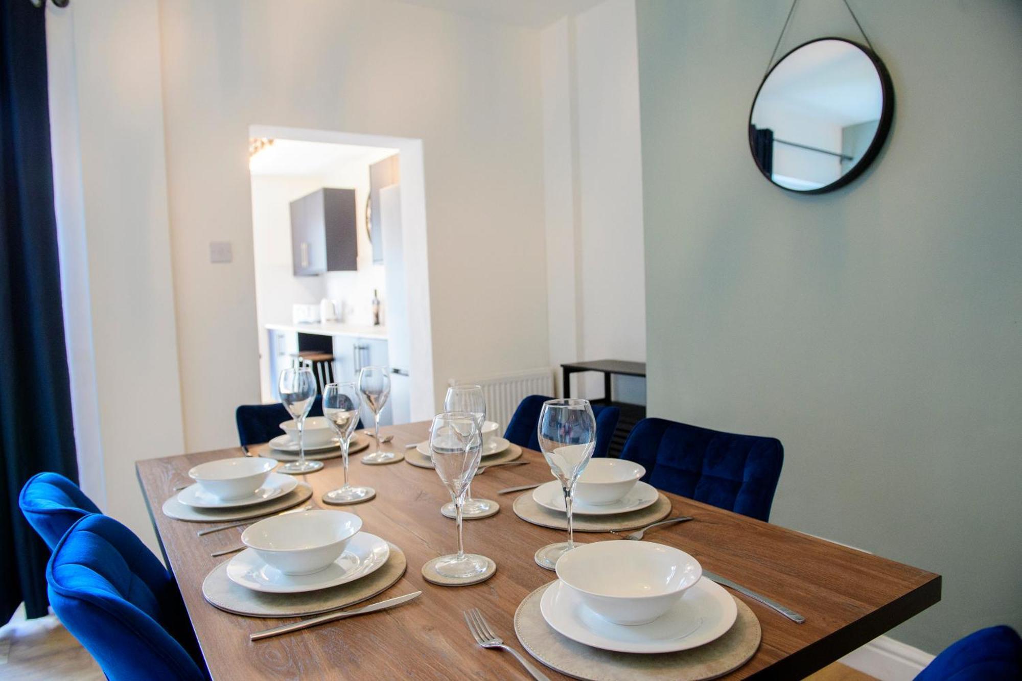 Stunning House - Sleeps 7 - 5 Mins Walk To Lincoln High Street - Parking - Wifi Villa Buitenkant foto