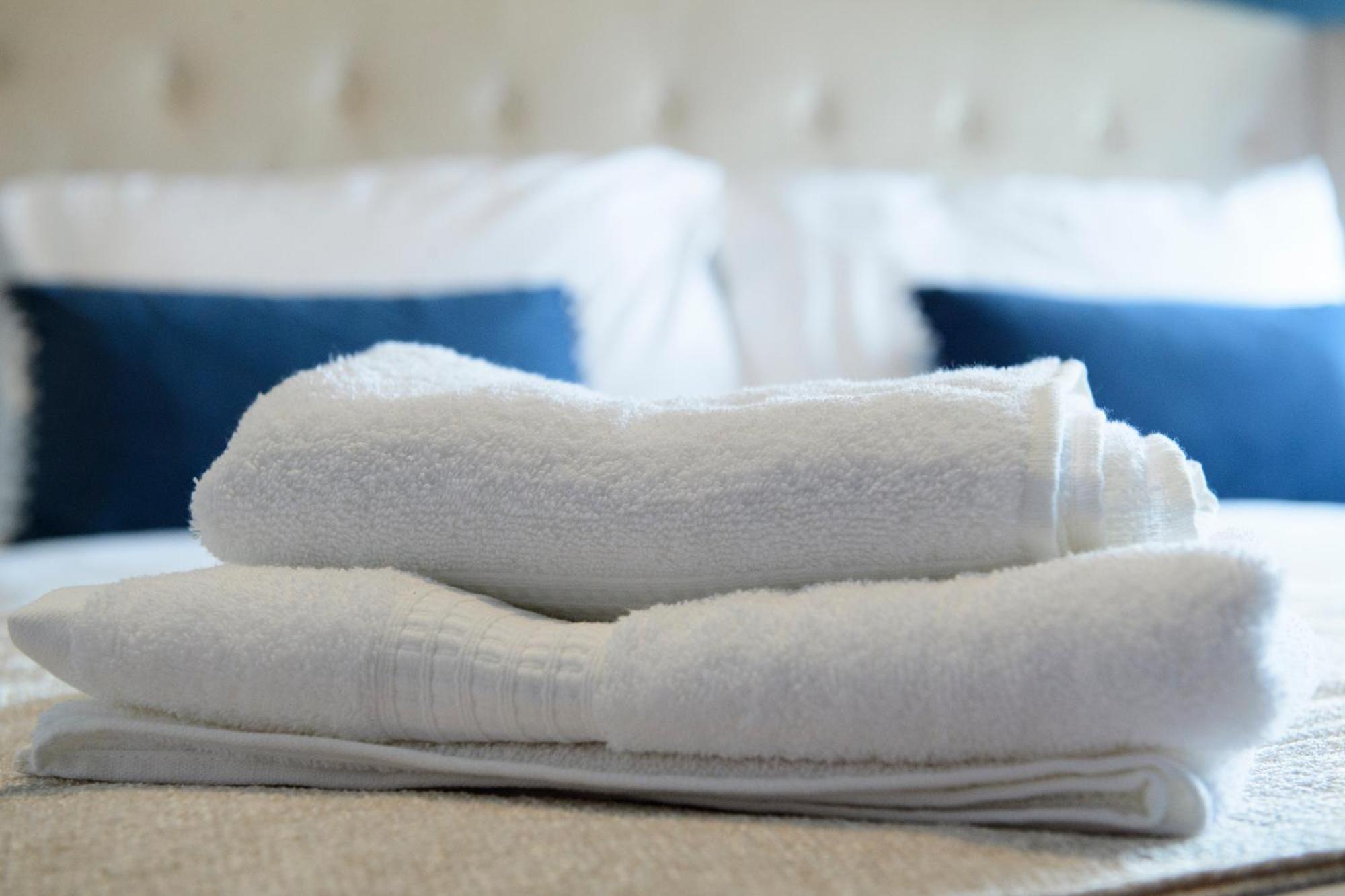 Stunning House - Sleeps 7 - 5 Mins Walk To Lincoln High Street - Parking - Wifi Villa Buitenkant foto