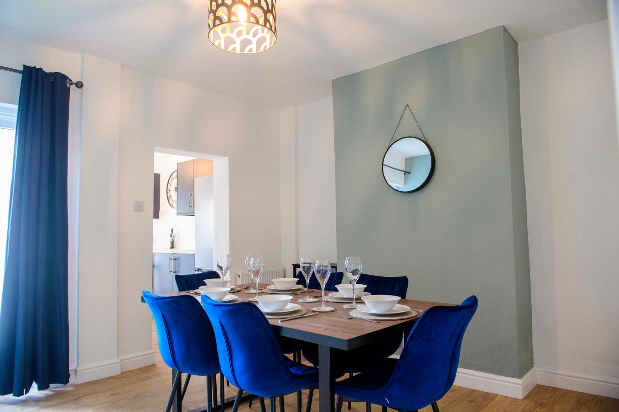 Stunning House - Sleeps 7 - 5 Mins Walk To Lincoln High Street - Parking - Wifi Villa Buitenkant foto